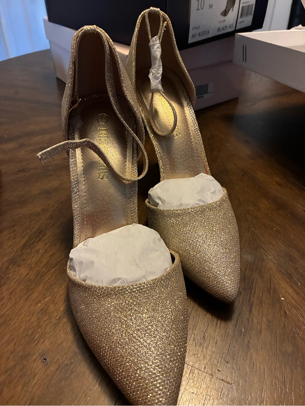 Gold Glitter Stiletto Heels Size 10 Pointed Toe Pumps New w/ Box